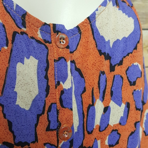❌ SOLD ❌ CAbi pattern summer top - Picture 3 of 7